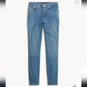 J Crew 8” Mid-Rise Skinny Jean in Signature Stretch Denim Jeans Women's Size 30